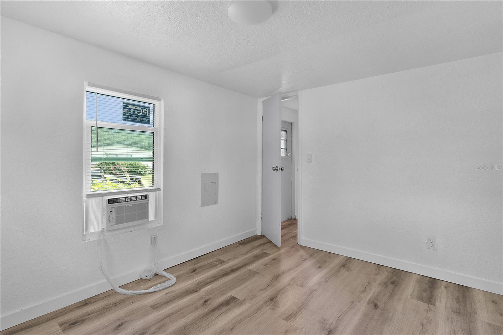 OKAHUMPKA - Residential