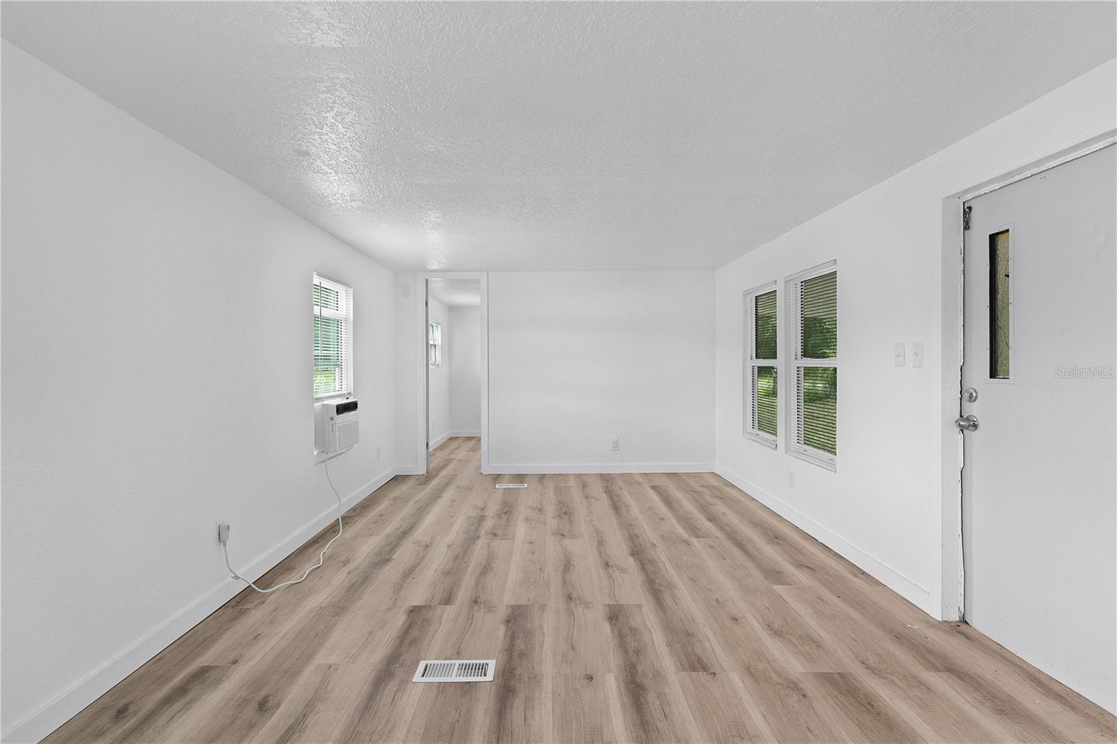 OKAHUMPKA - Residential