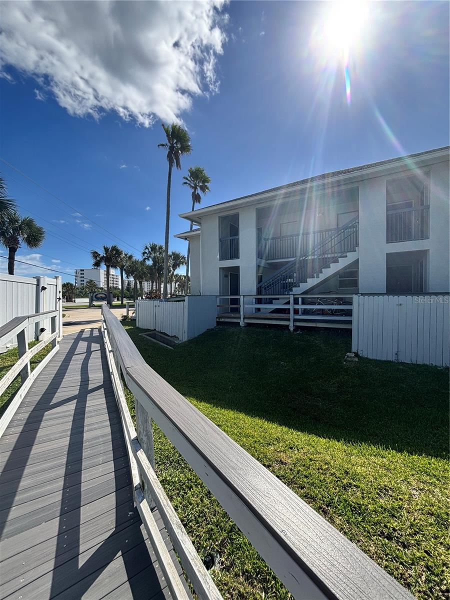 KIAWAH BAY CONDO UNIT 101 - Residential