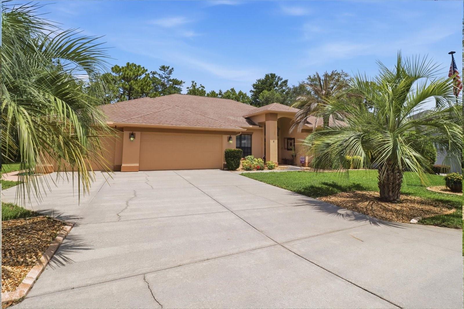 6 HEUCHERA COURT W