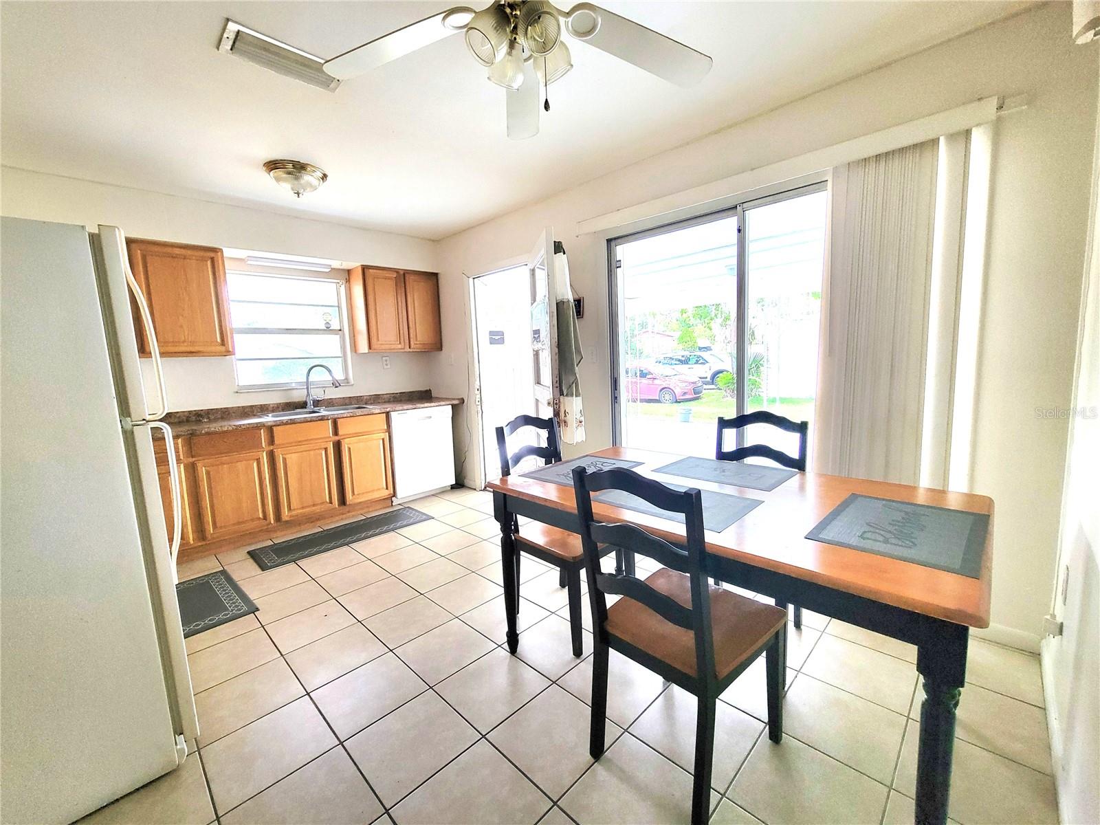 SILVER SPGS SHORES UN 48 - Residential