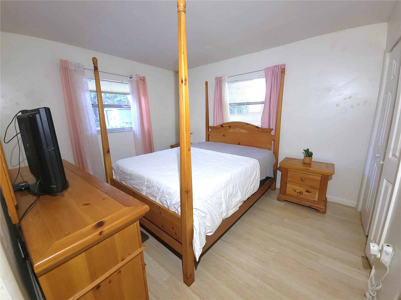 SILVER SPGS SHORES UN 48 - Residential