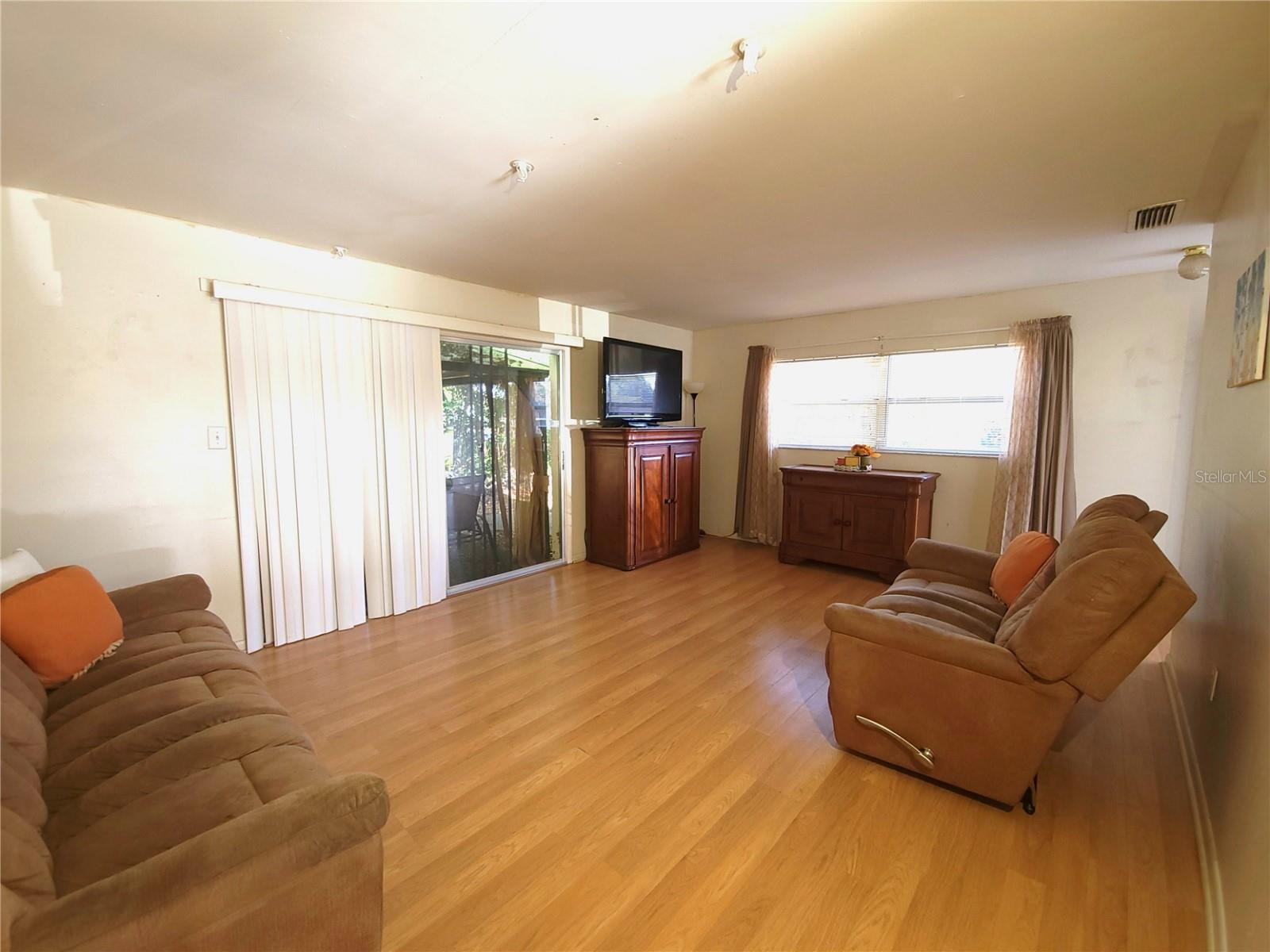 SILVER SPGS SHORES UN 48 - Residential