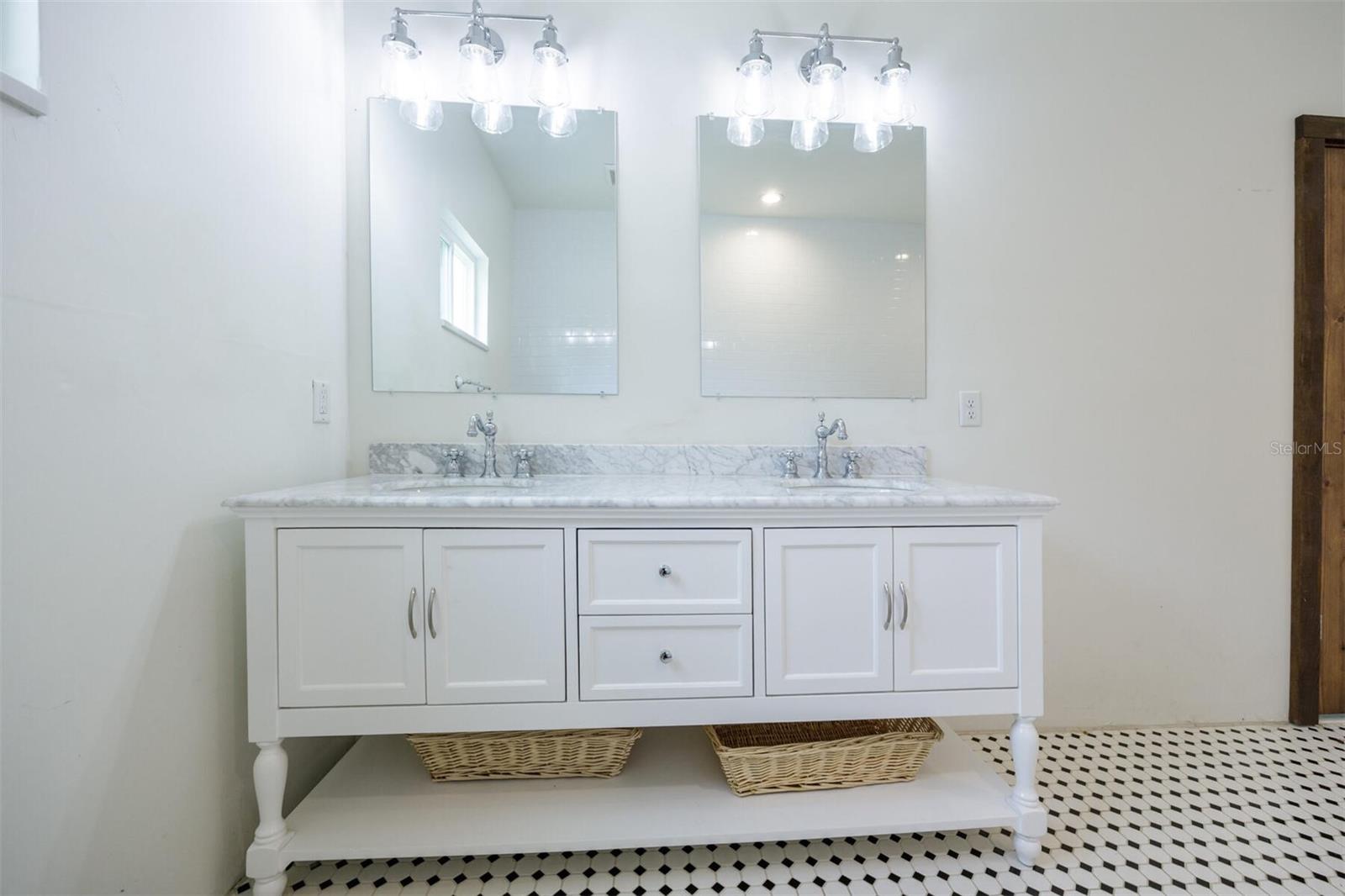 SHAW FARMS OF ALACHUA - Residential