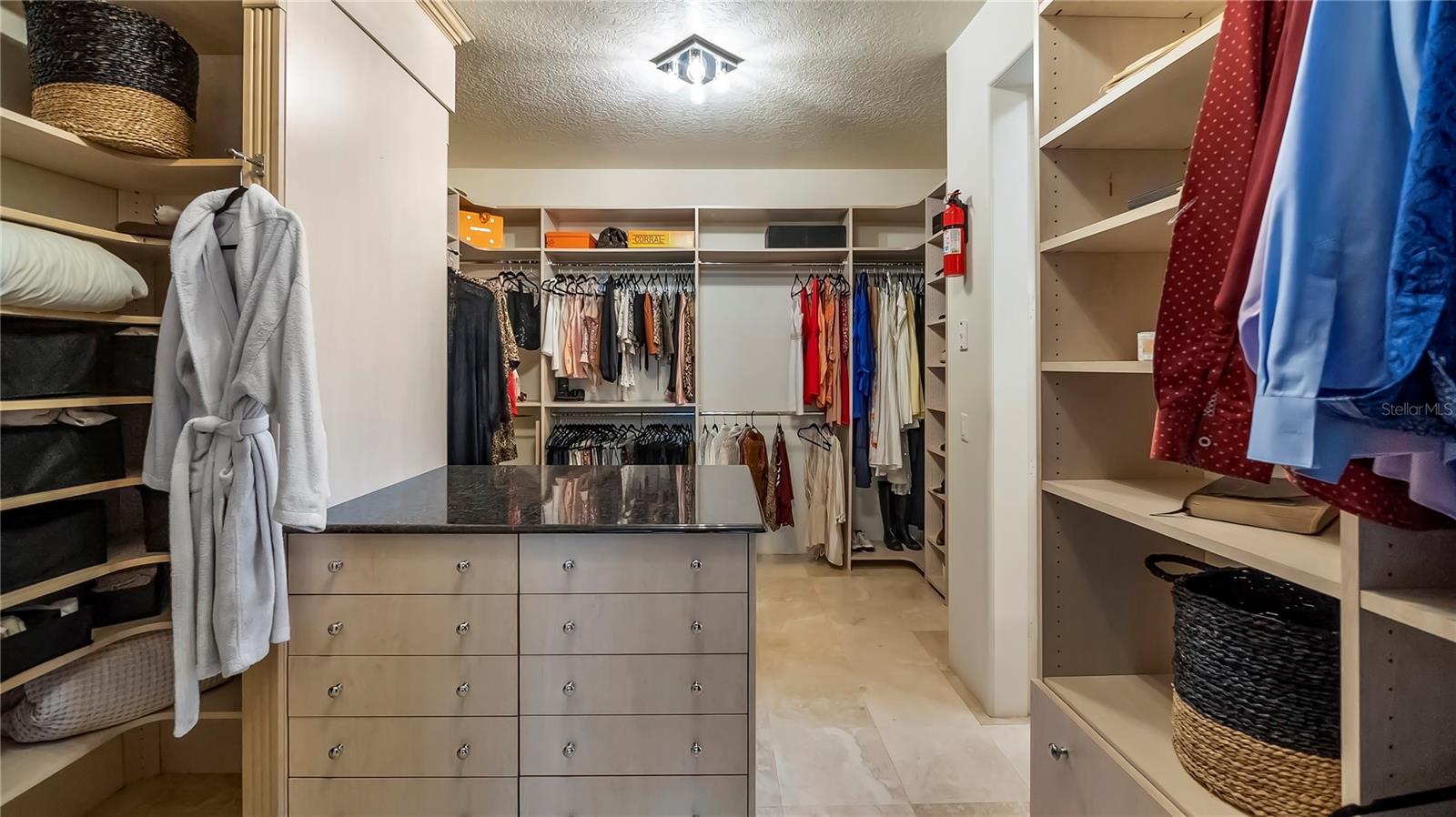 GROVELAND FARMS 13-23-25 - Residential