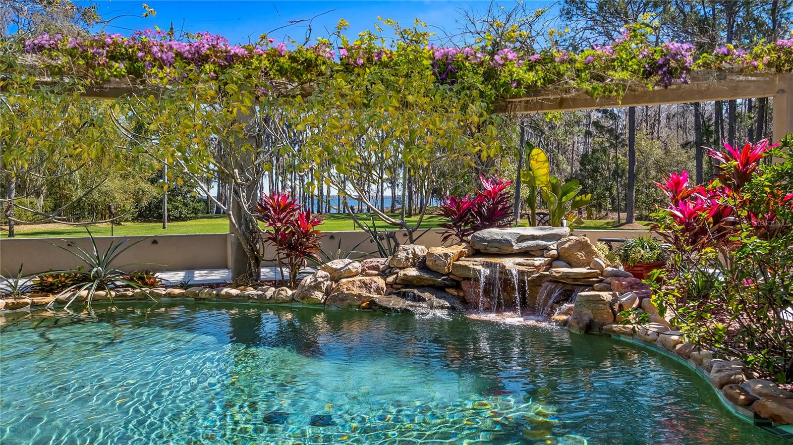 GROVELAND FARMS 13-23-25 - Residential