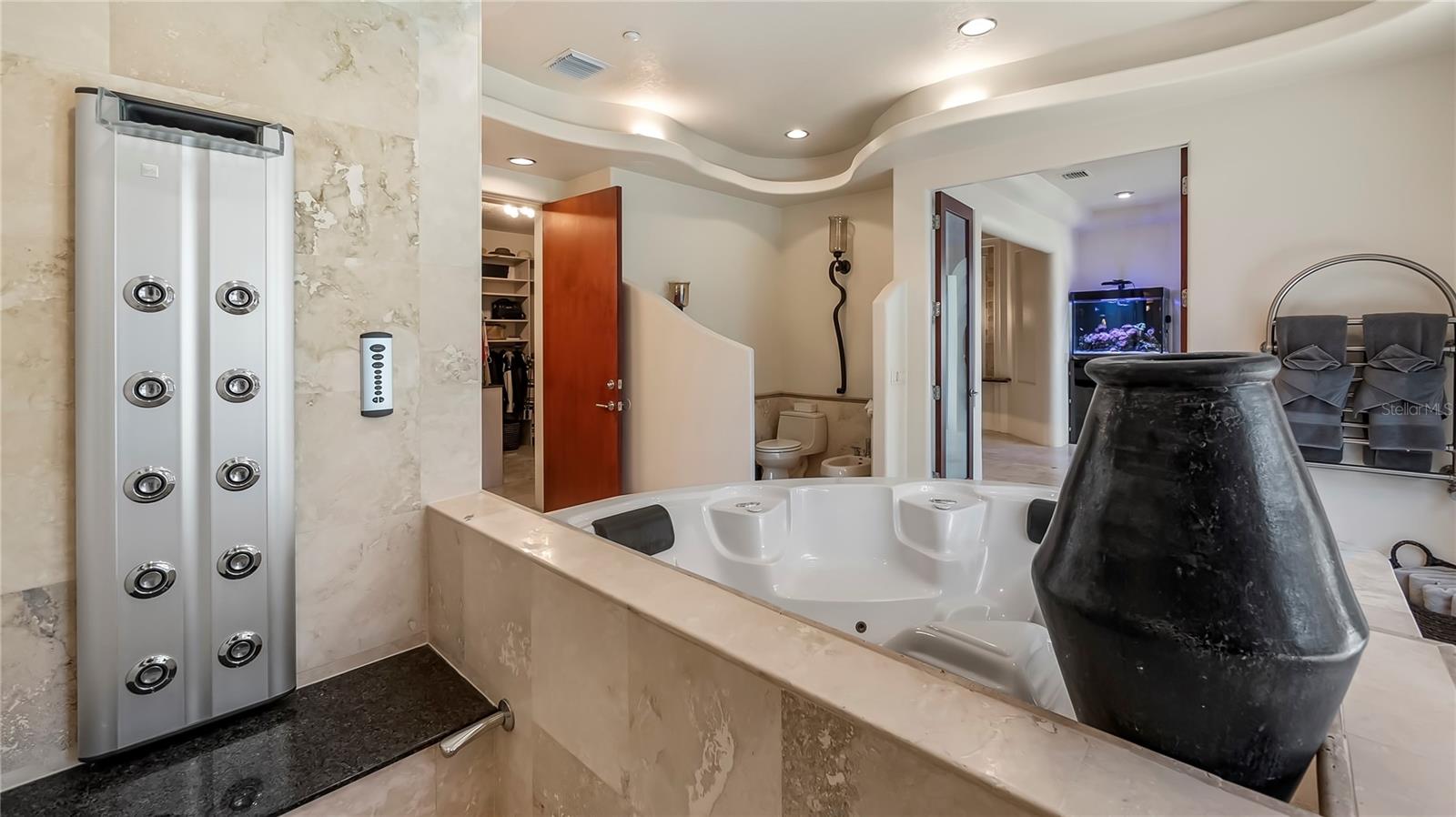 GROVELAND FARMS 13-23-25 - Residential