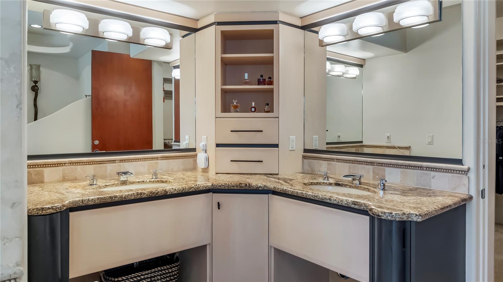 GROVELAND FARMS 13-23-25 - Residential