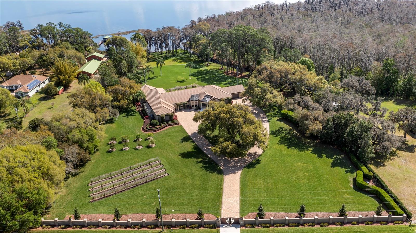 GROVELAND FARMS 13-23-25 - Residential