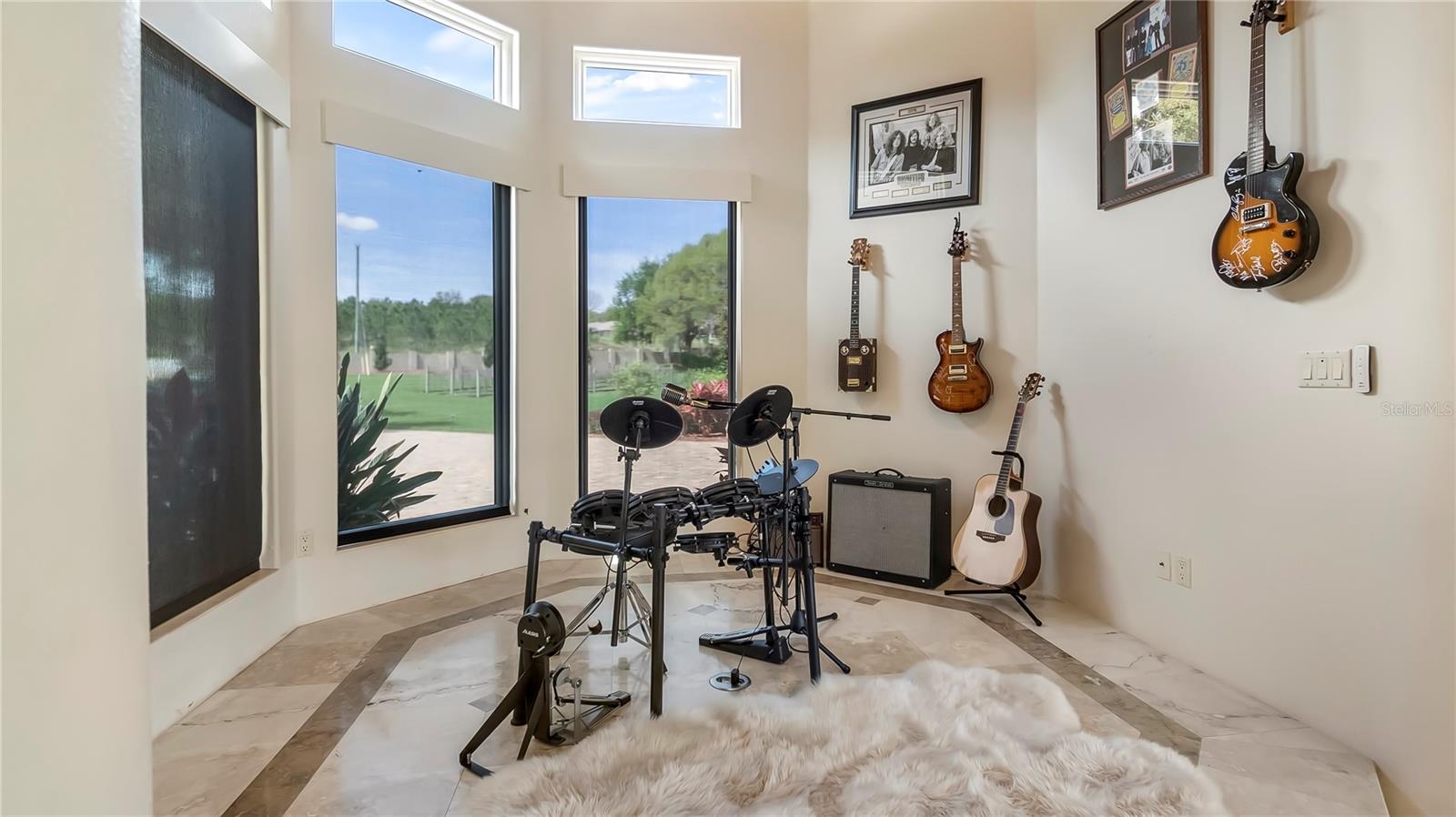 GROVELAND FARMS 13-23-25 - Residential