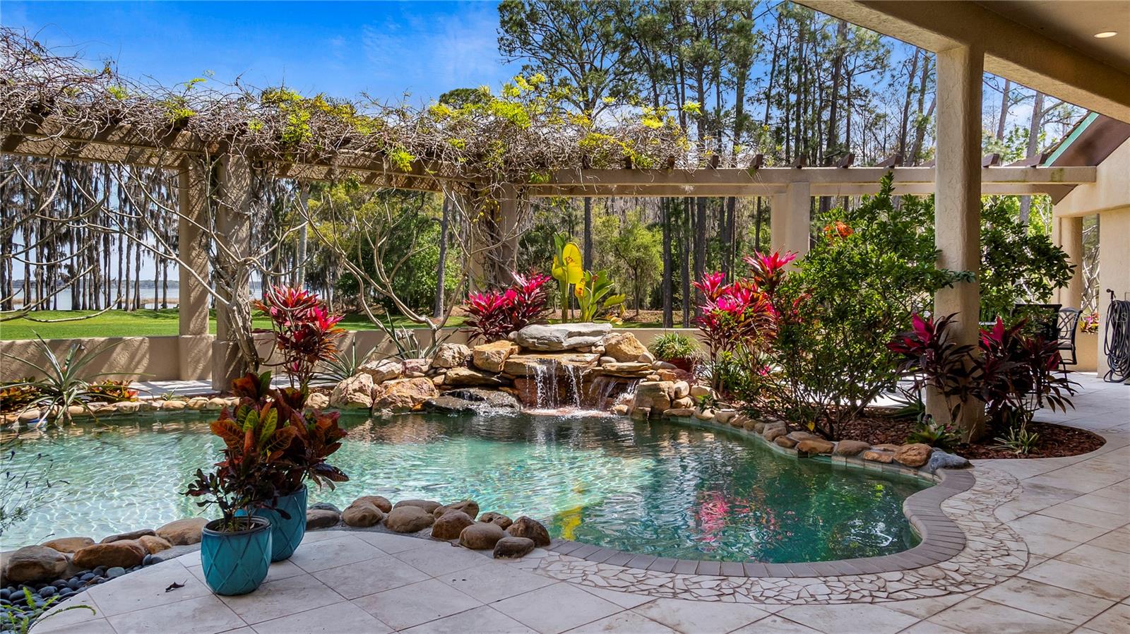 GROVELAND FARMS 13-23-25 - Residential