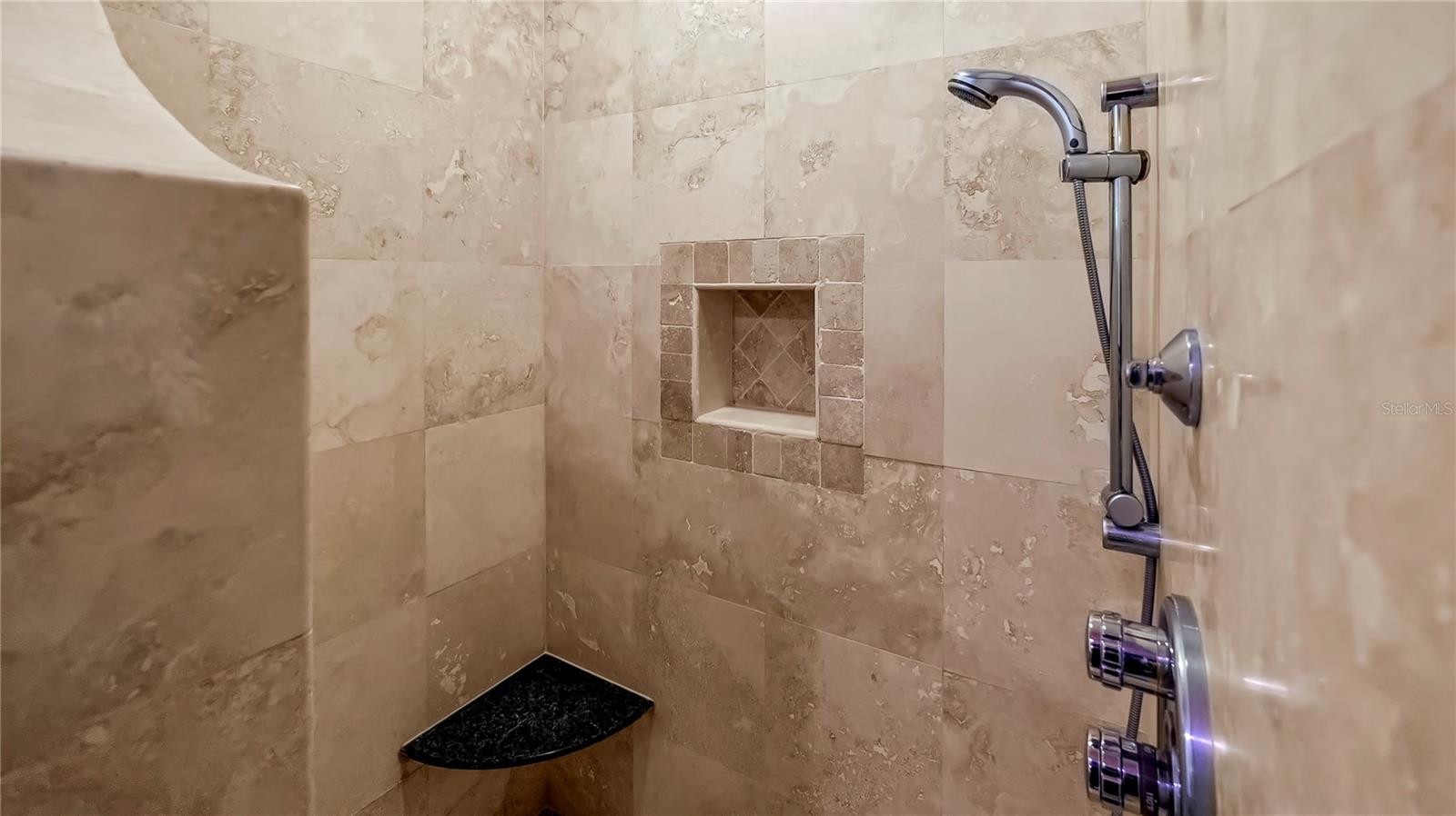 GROVELAND FARMS 13-23-25 - Residential