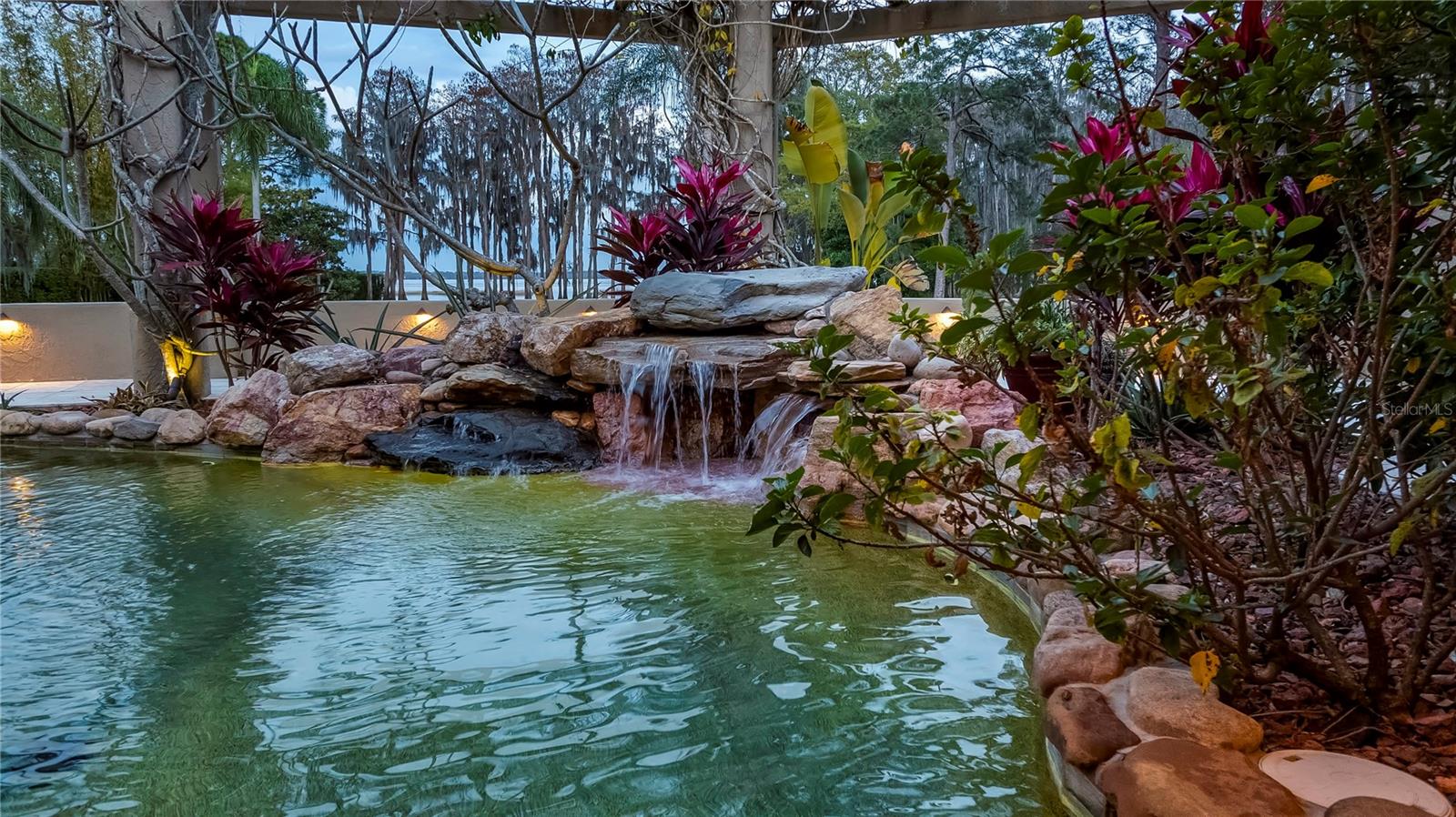 GROVELAND FARMS 13-23-25 - Residential