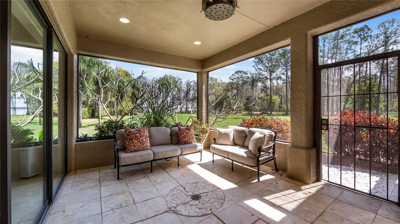 GROVELAND FARMS 13-23-25 - Residential