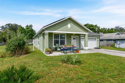 Photo of 1910 Gadsen Boulevard, Orlando, FL 32812 (MLS # O6347096)