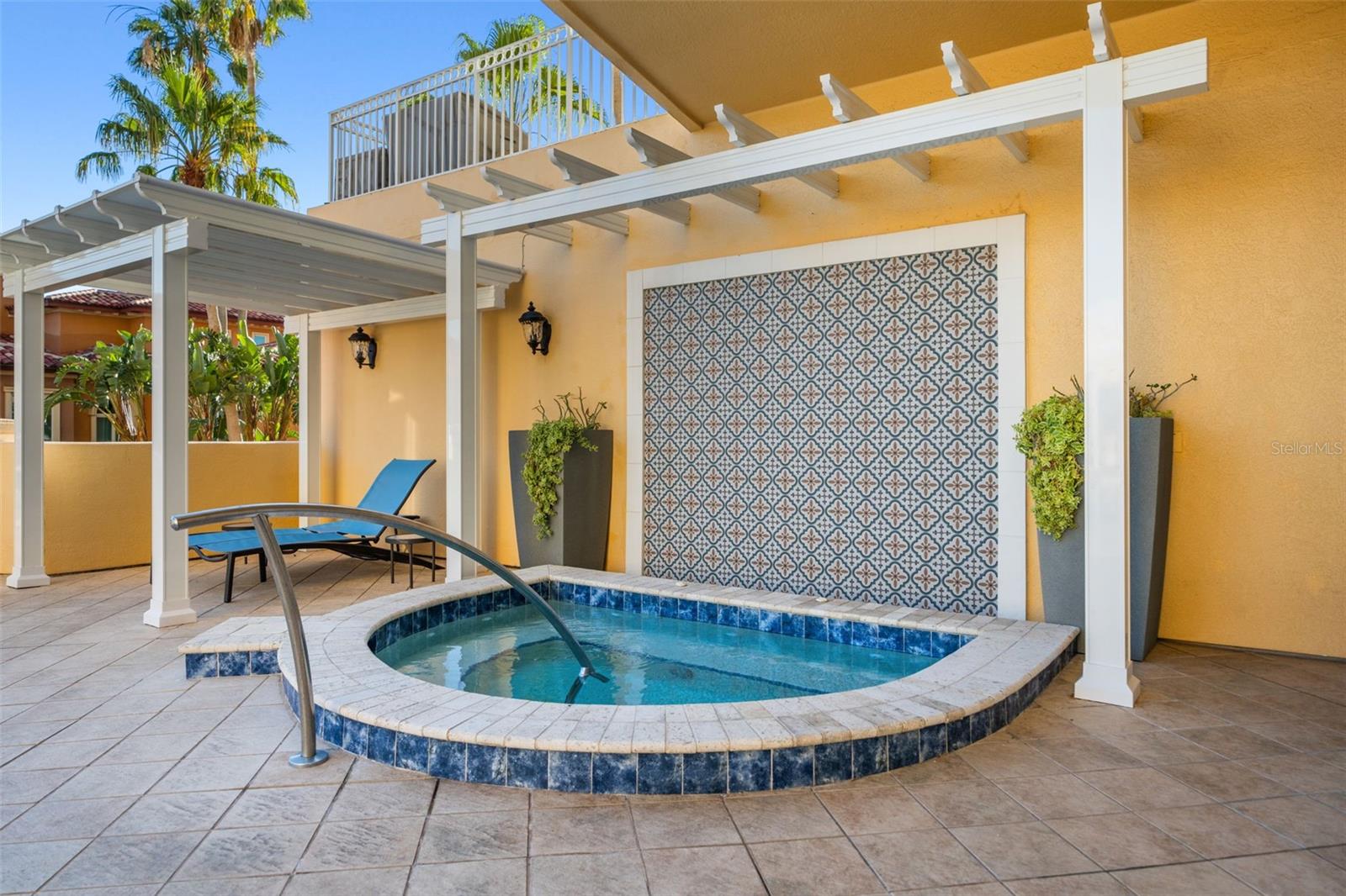 VINOY PLACE CONDO - Residential