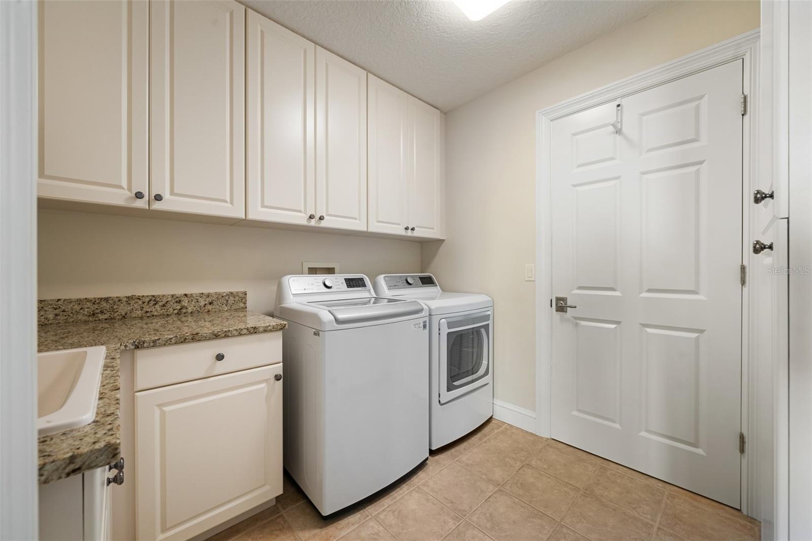 VINOY PLACE CONDO - Residential