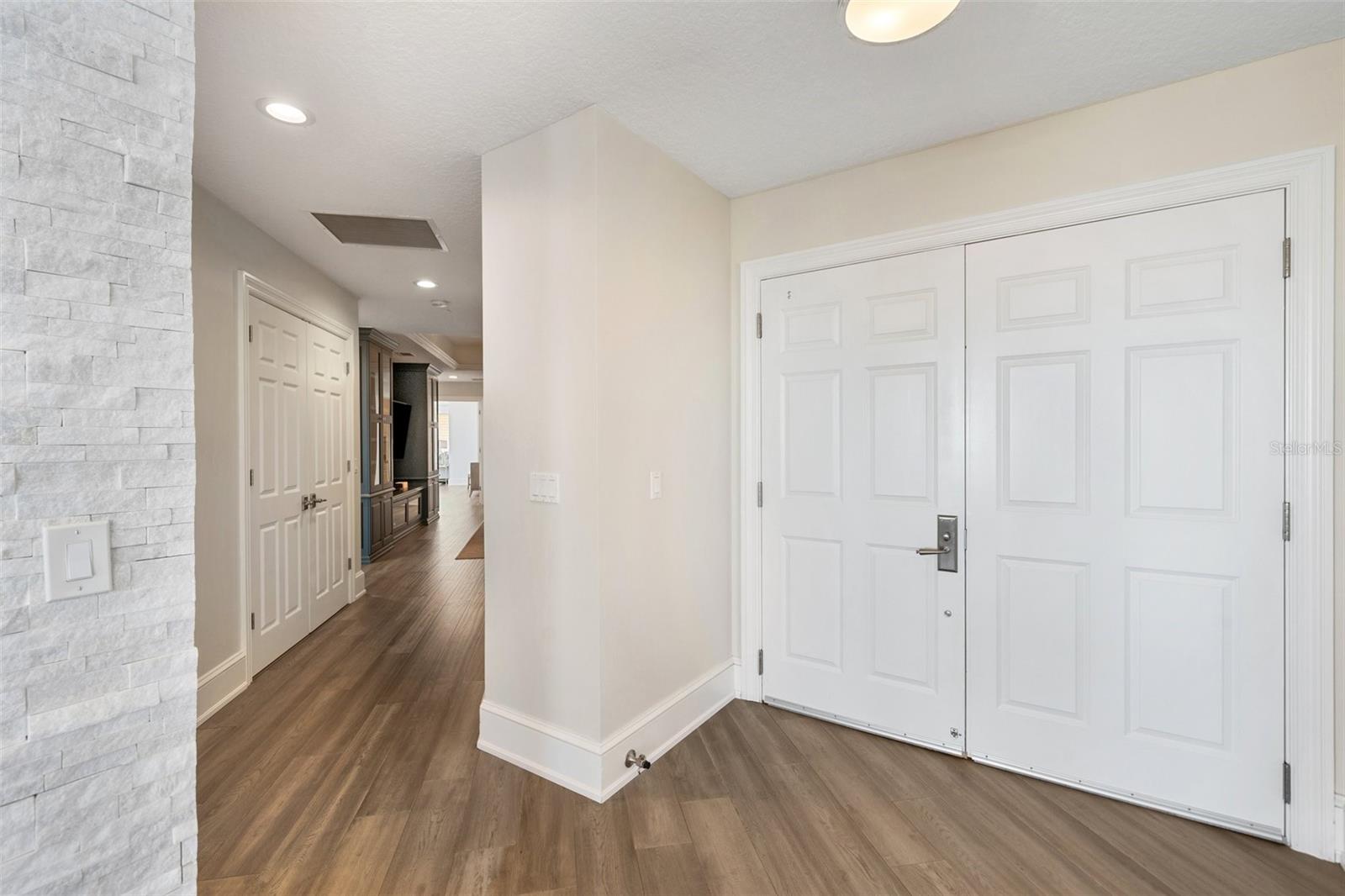 VINOY PLACE CONDO - Residential