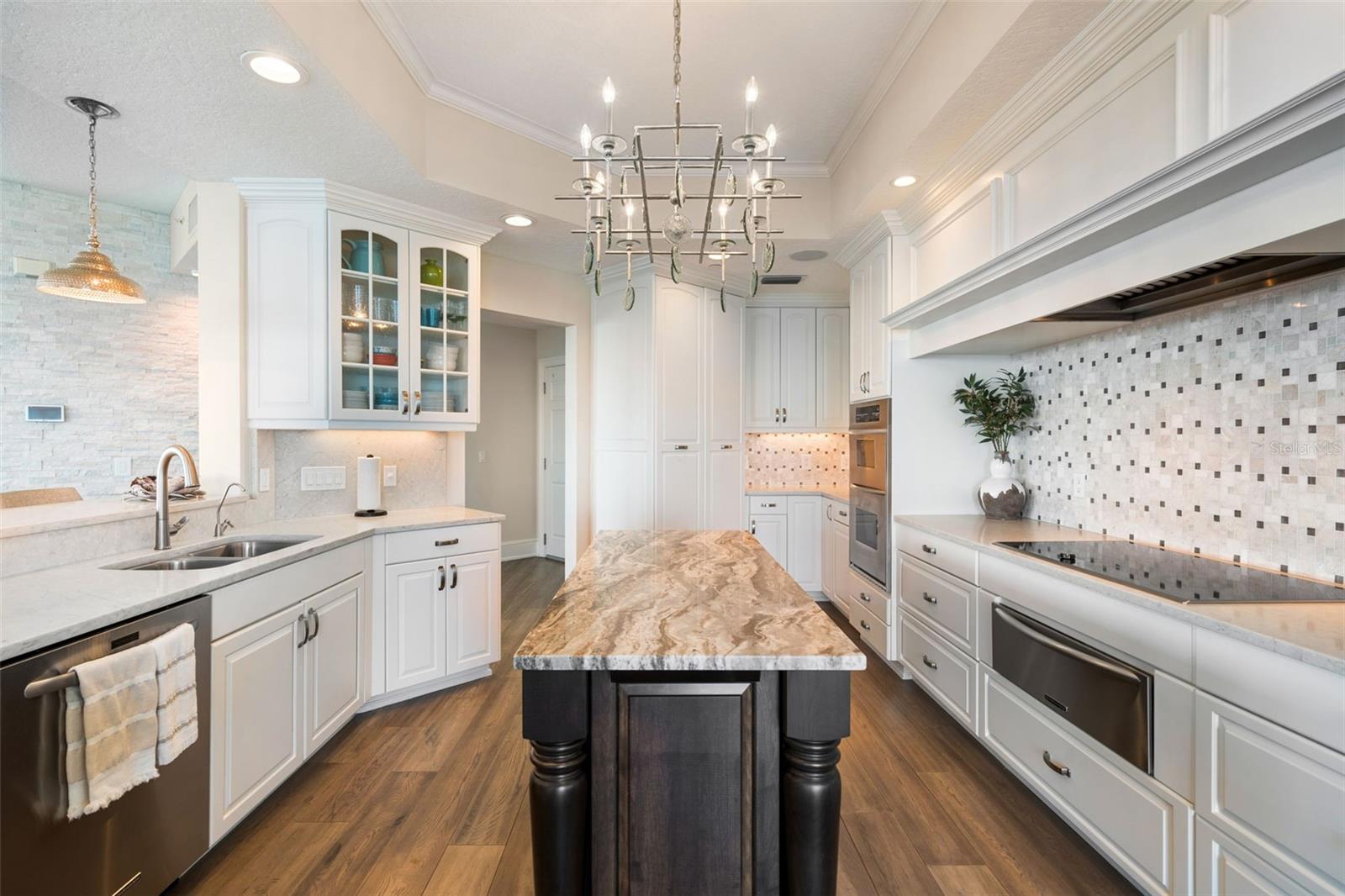 VINOY PLACE CONDO - Residential