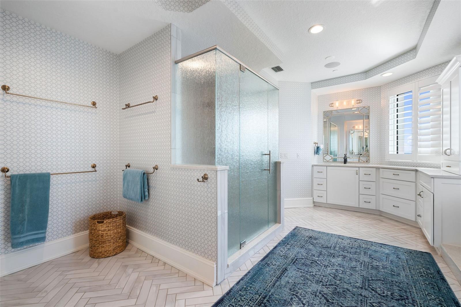 VINOY PLACE CONDO - Residential