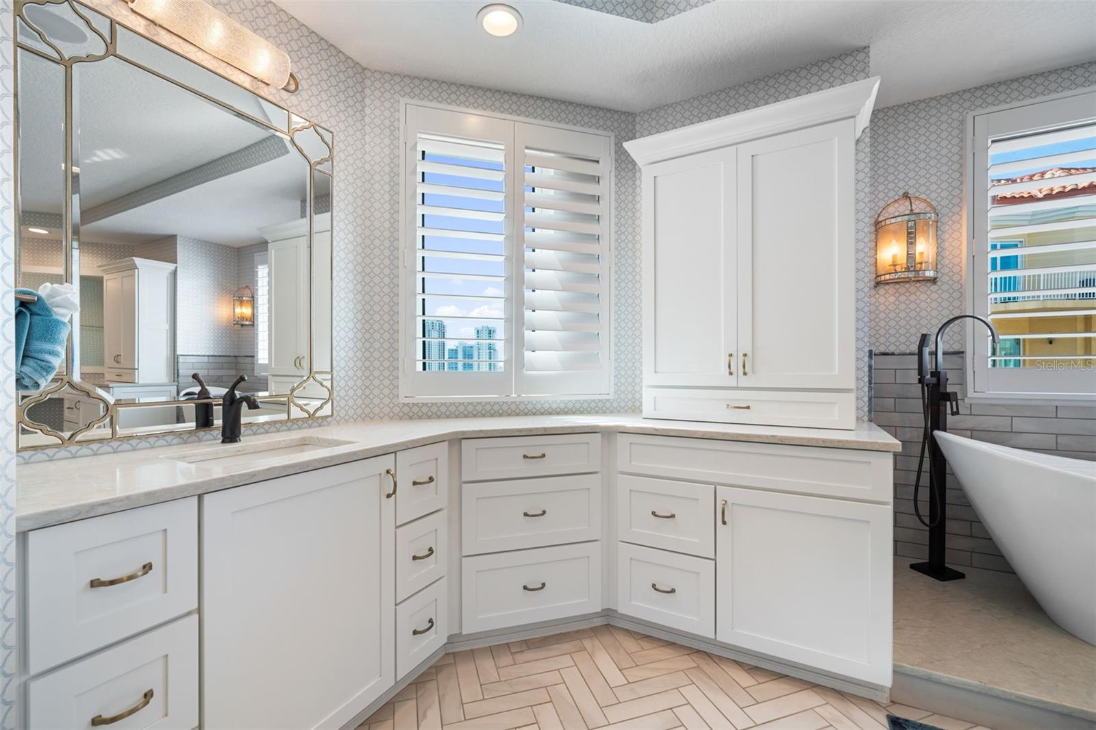 VINOY PLACE CONDO - Residential