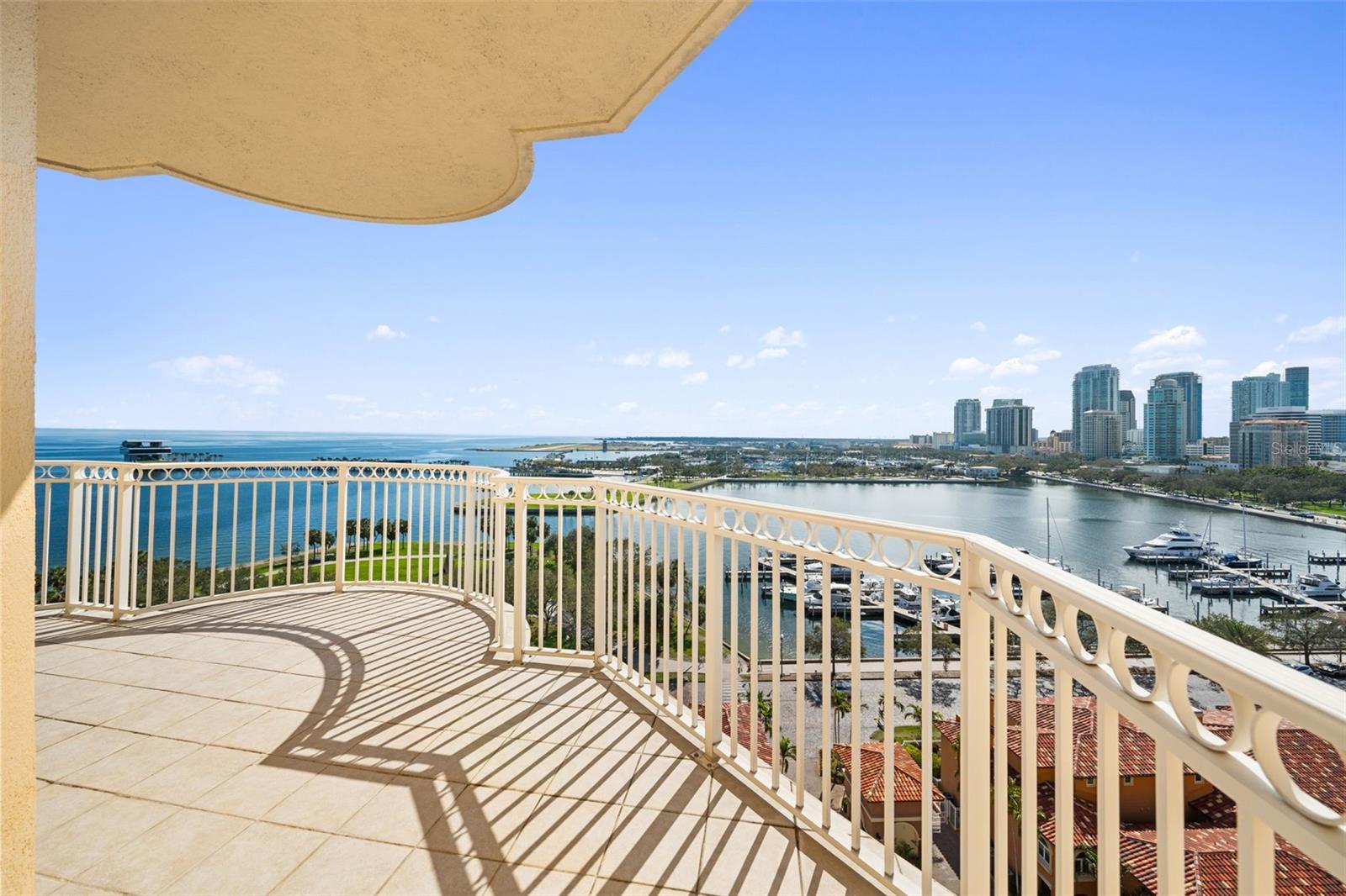 VINOY PLACE CONDO - Residential