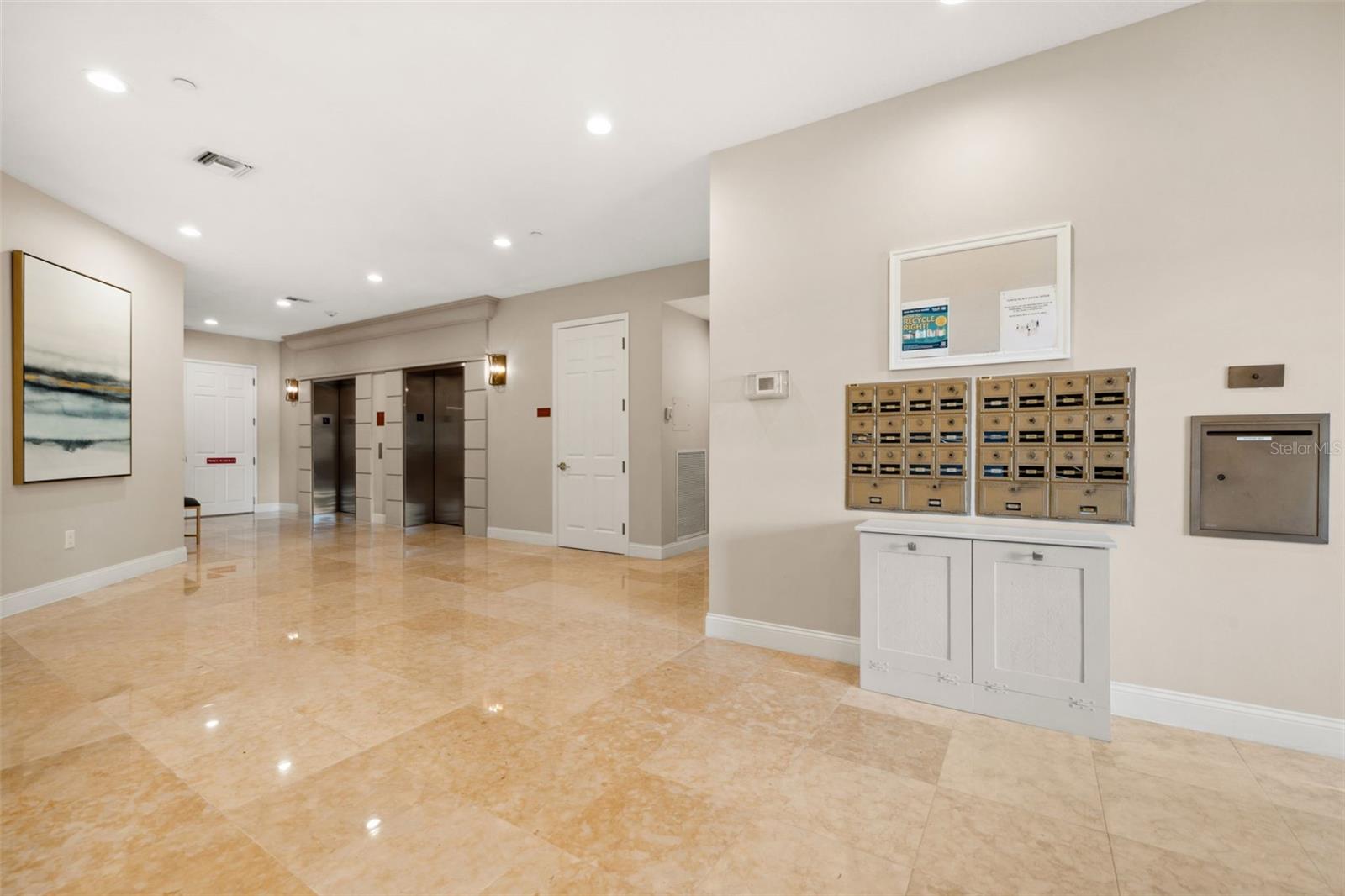 VINOY PLACE CONDO - Residential