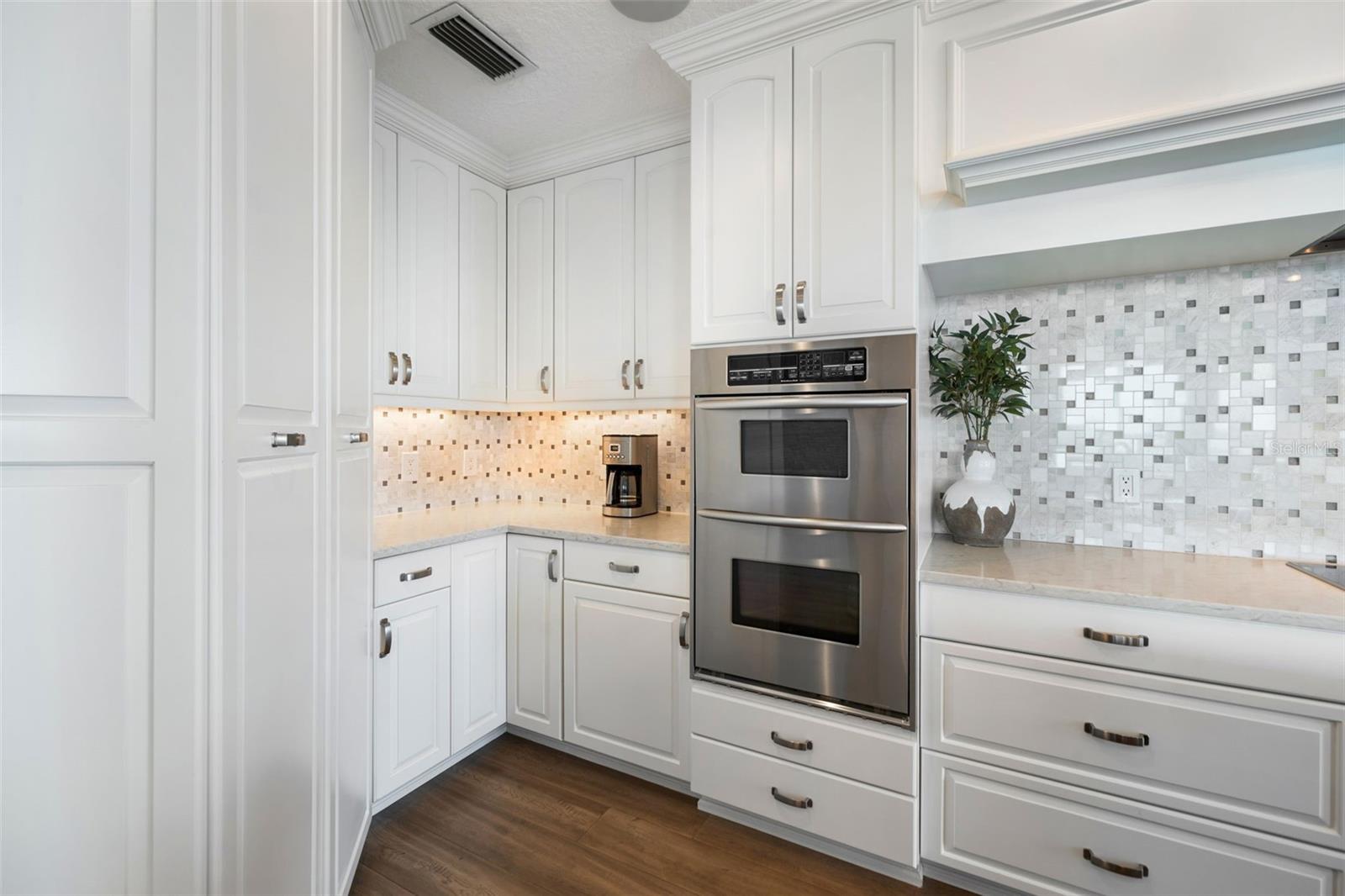 VINOY PLACE CONDO - Residential