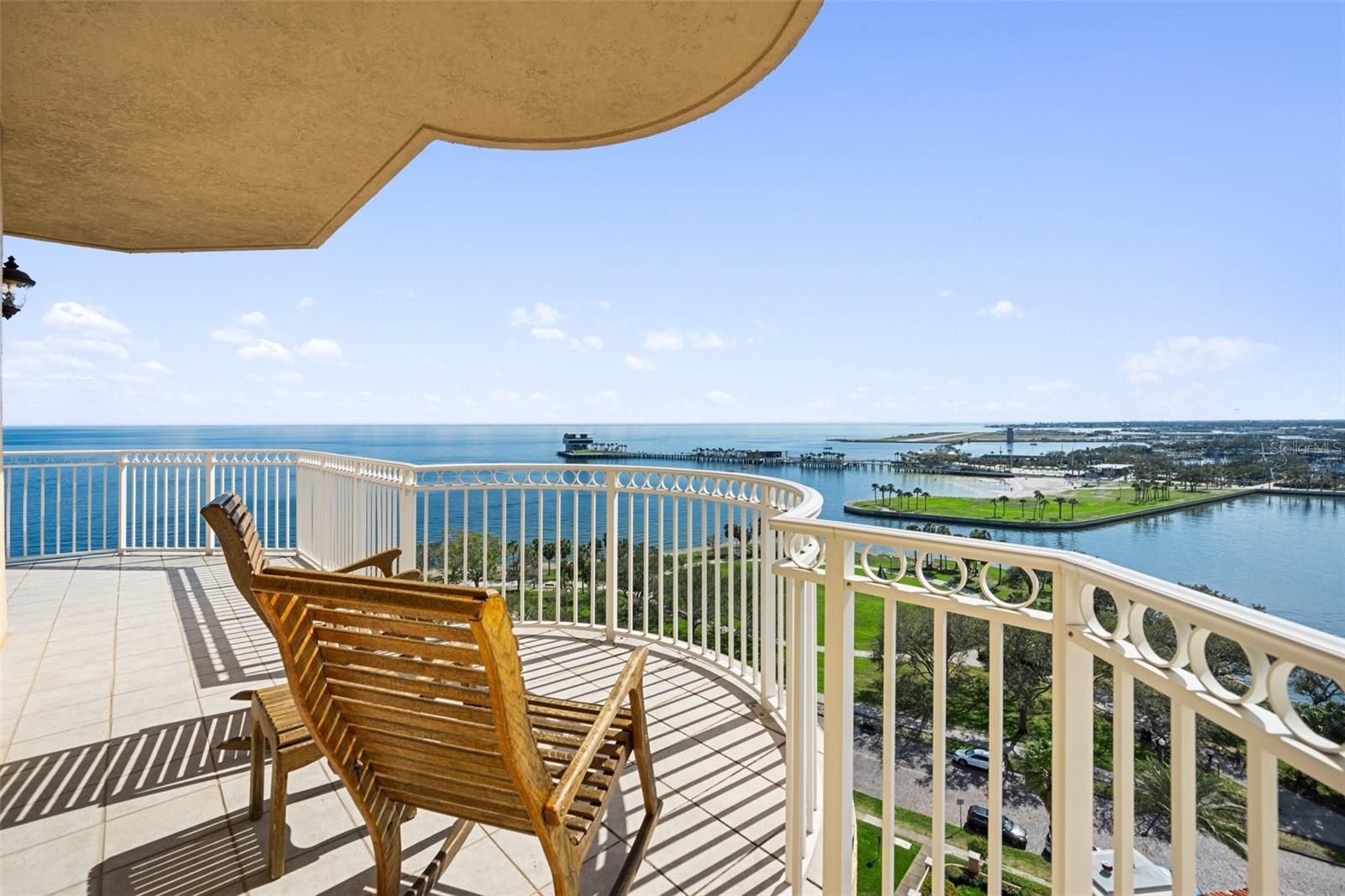 VINOY PLACE CONDO - Residential