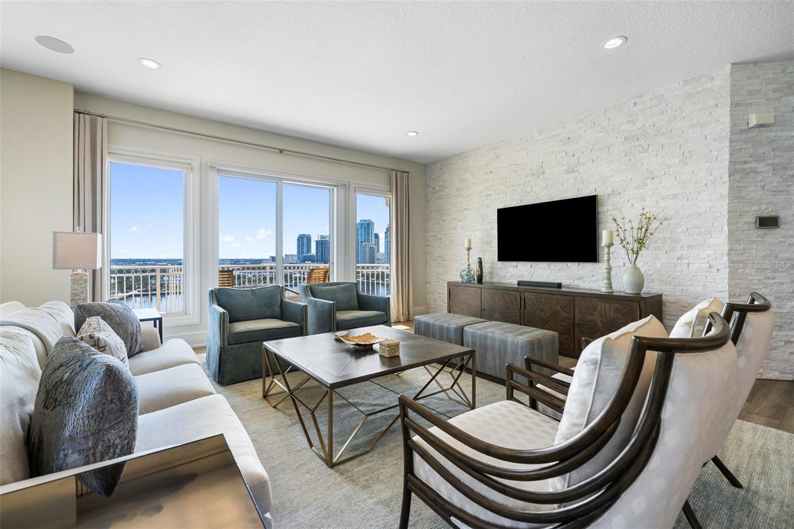 VINOY PLACE CONDO - Residential