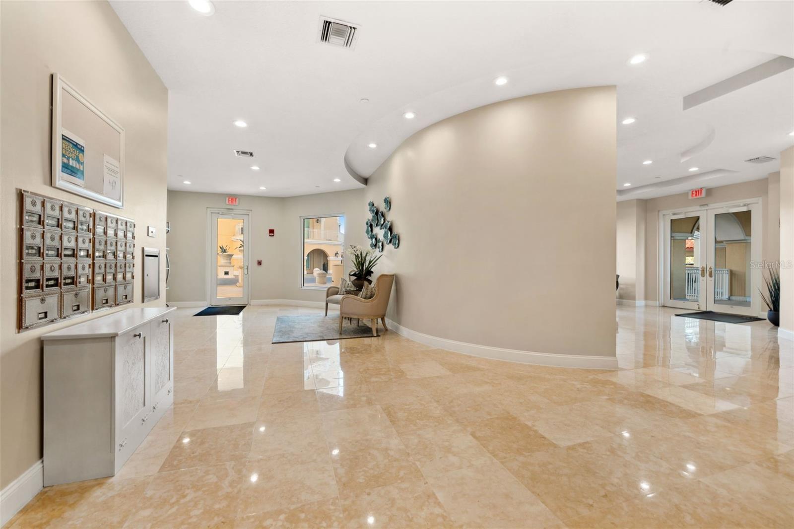 VINOY PLACE CONDO - Residential