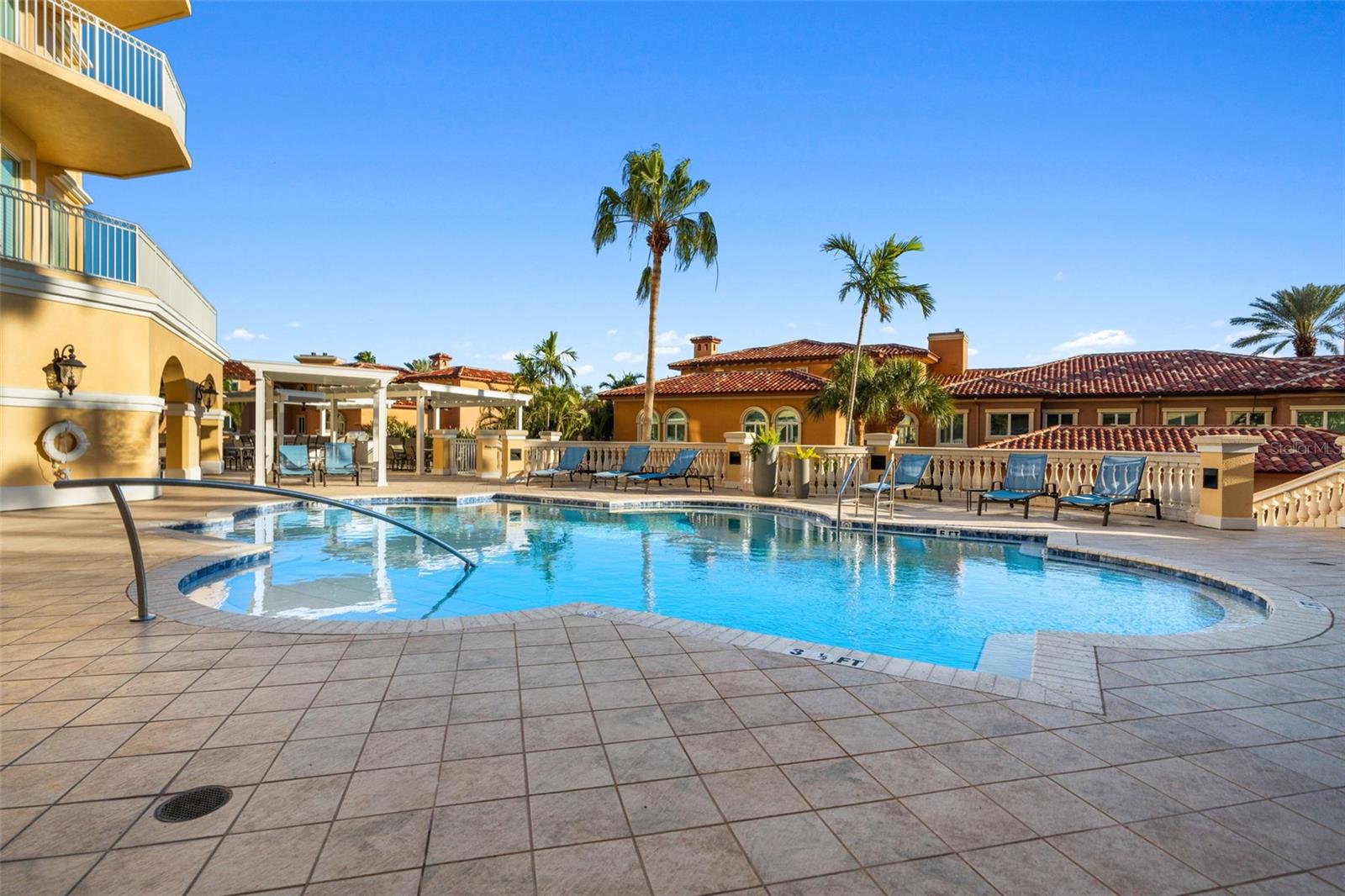 VINOY PLACE CONDO - Residential