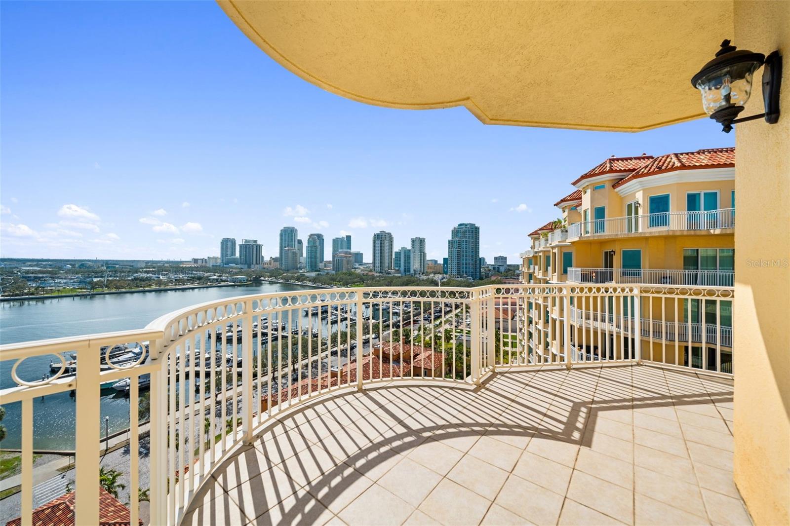 VINOY PLACE CONDO - Residential