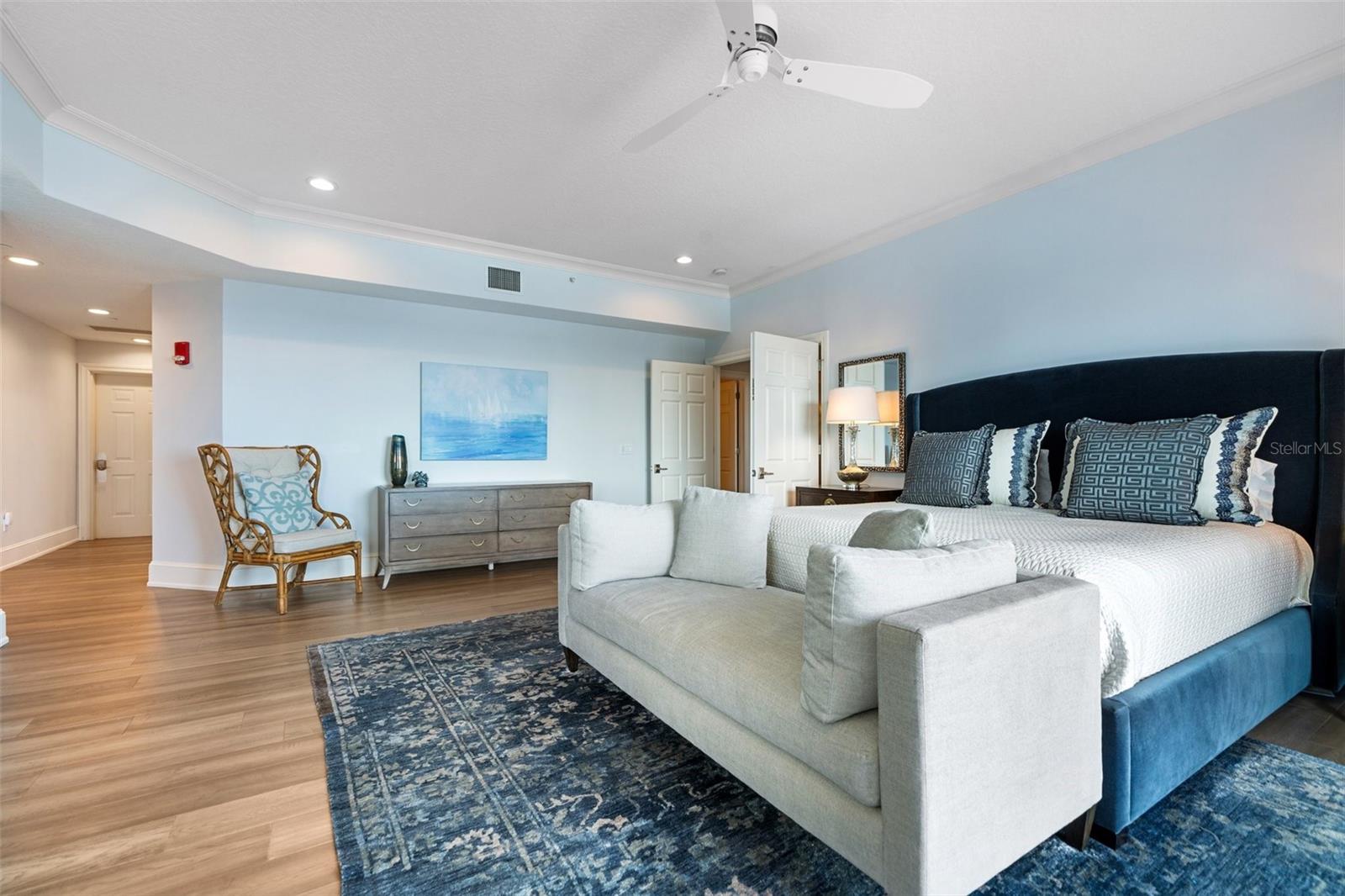 VINOY PLACE CONDO - Residential