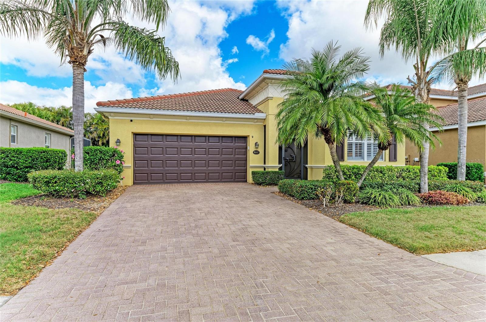 RIVER STRAND - Residential