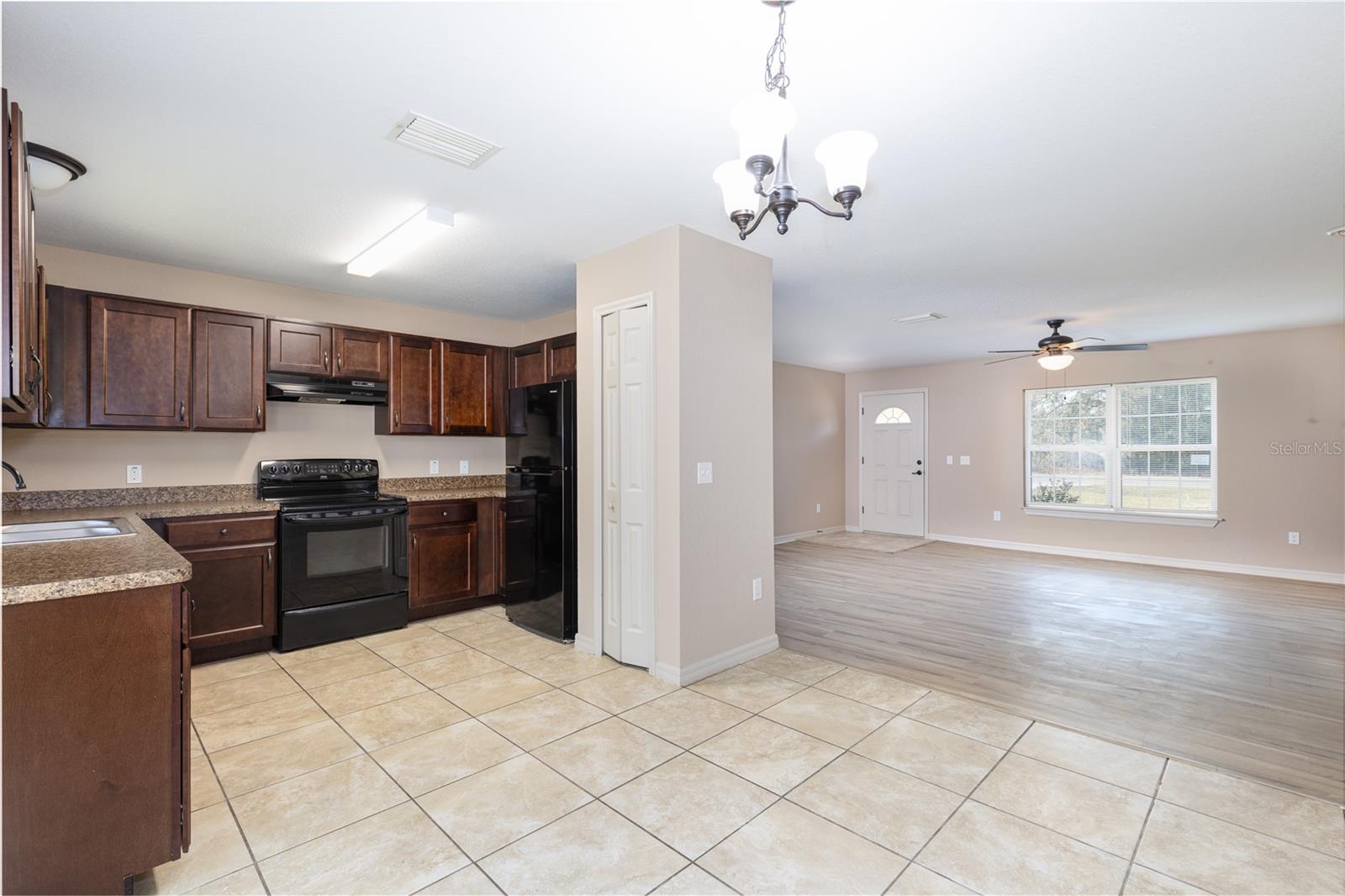 SILVER SPGS SHORES UN 31 - Residential