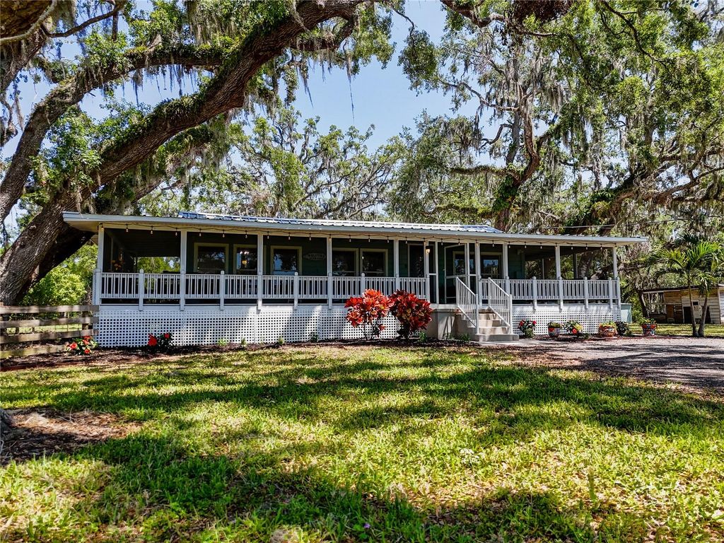Photo of 5870 Jim Davis Road, Parrish, FL 34219 (MLS # TB8374024)