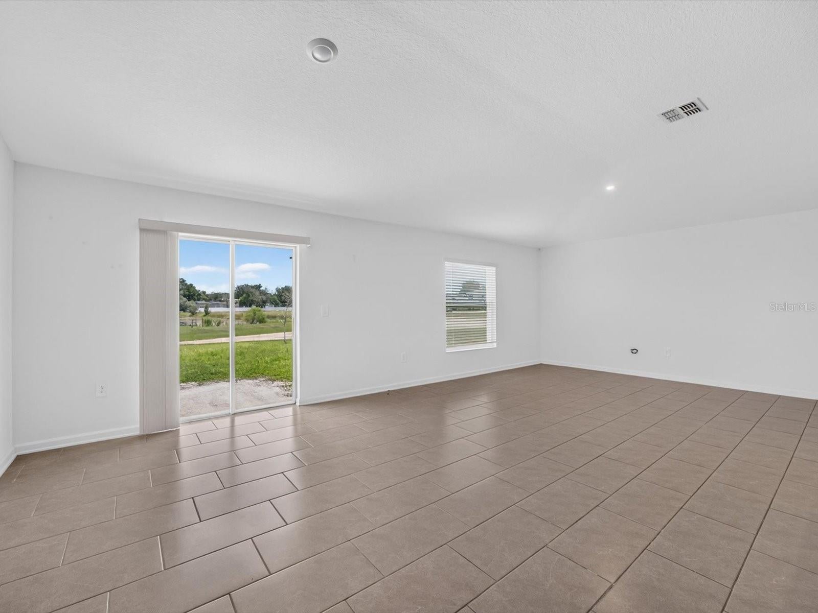 1119 JAMES PAUL ROAD