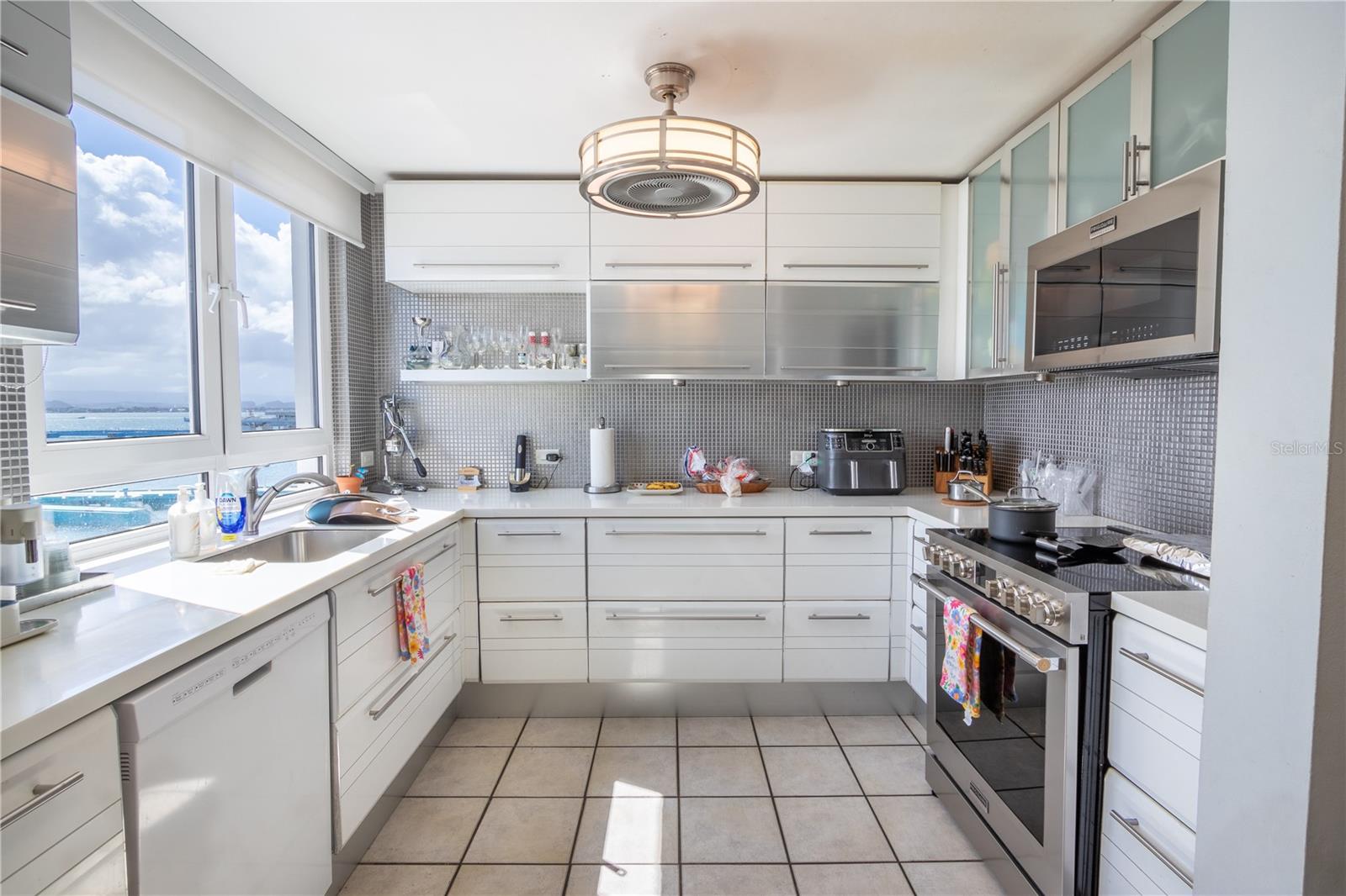 REINA DE CASTILLA - Residential