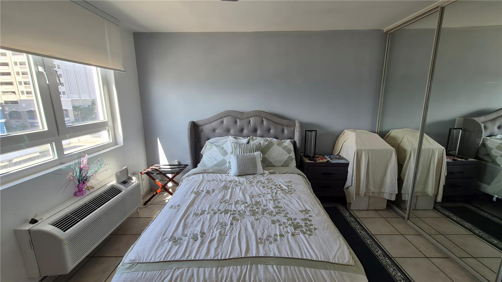 REINA DE CASTILLA - Residential