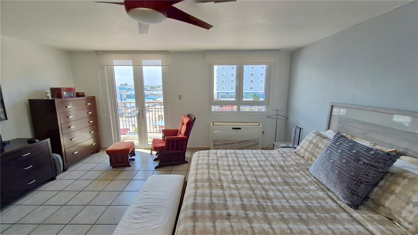 REINA DE CASTILLA - Residential