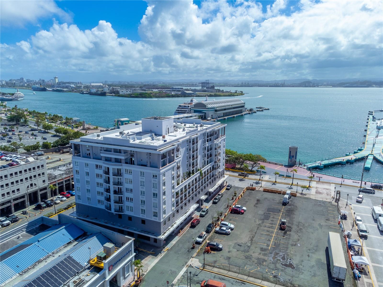 REINA DE CASTILLA - Residential