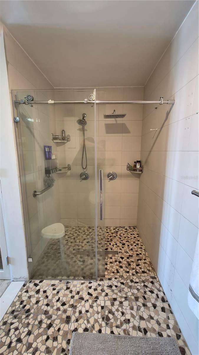 REINA DE CASTILLA - Residential