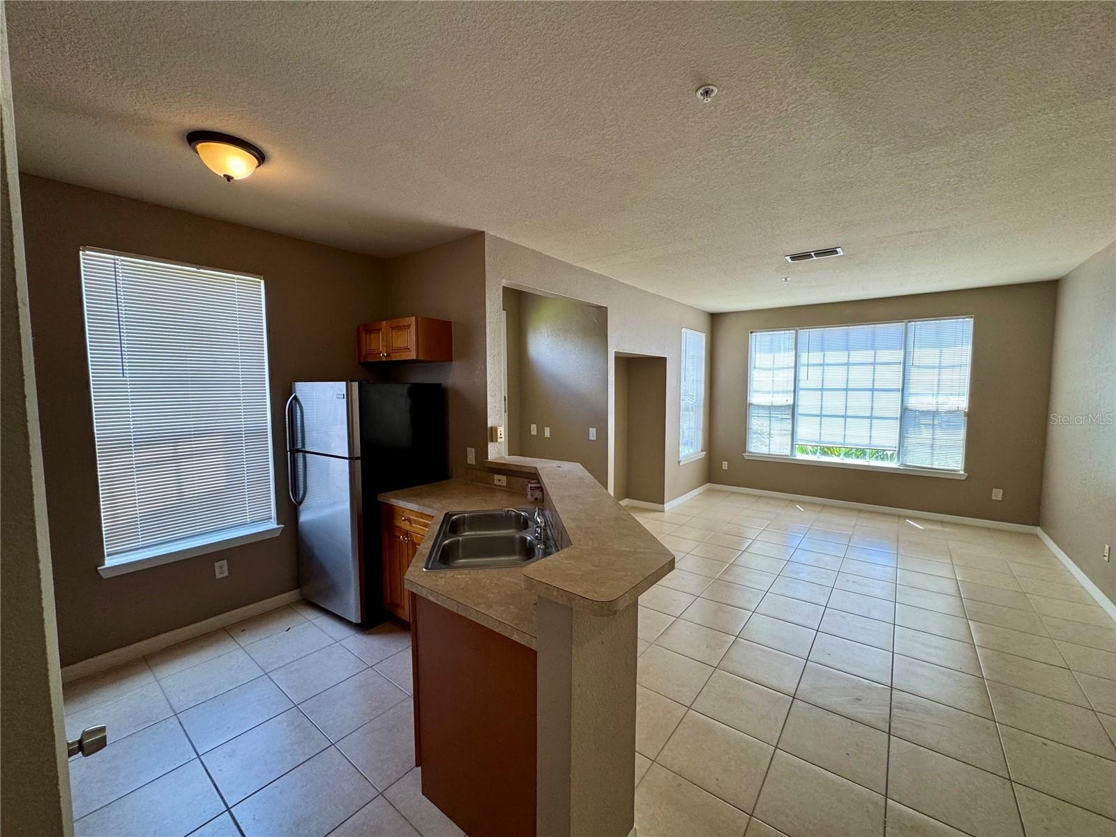 CENTRAL PK/LEE VISTA - Residential