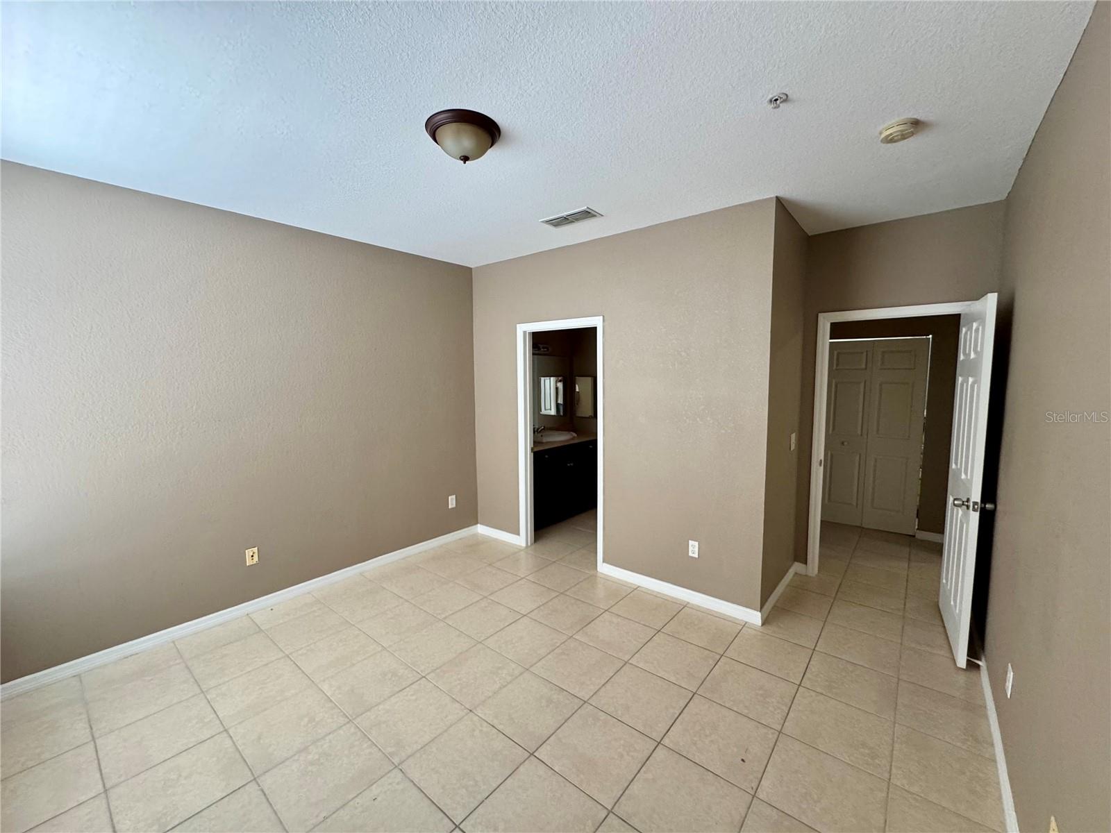 CENTRAL PK/LEE VISTA - Residential