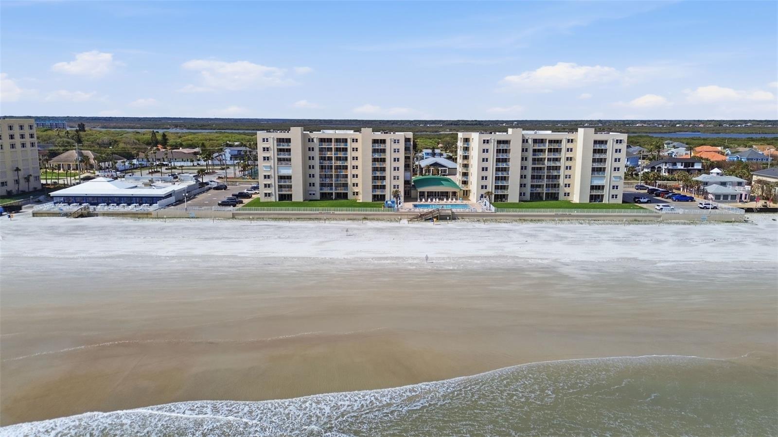 EAST WIND SOUTH & NORTH - Residential