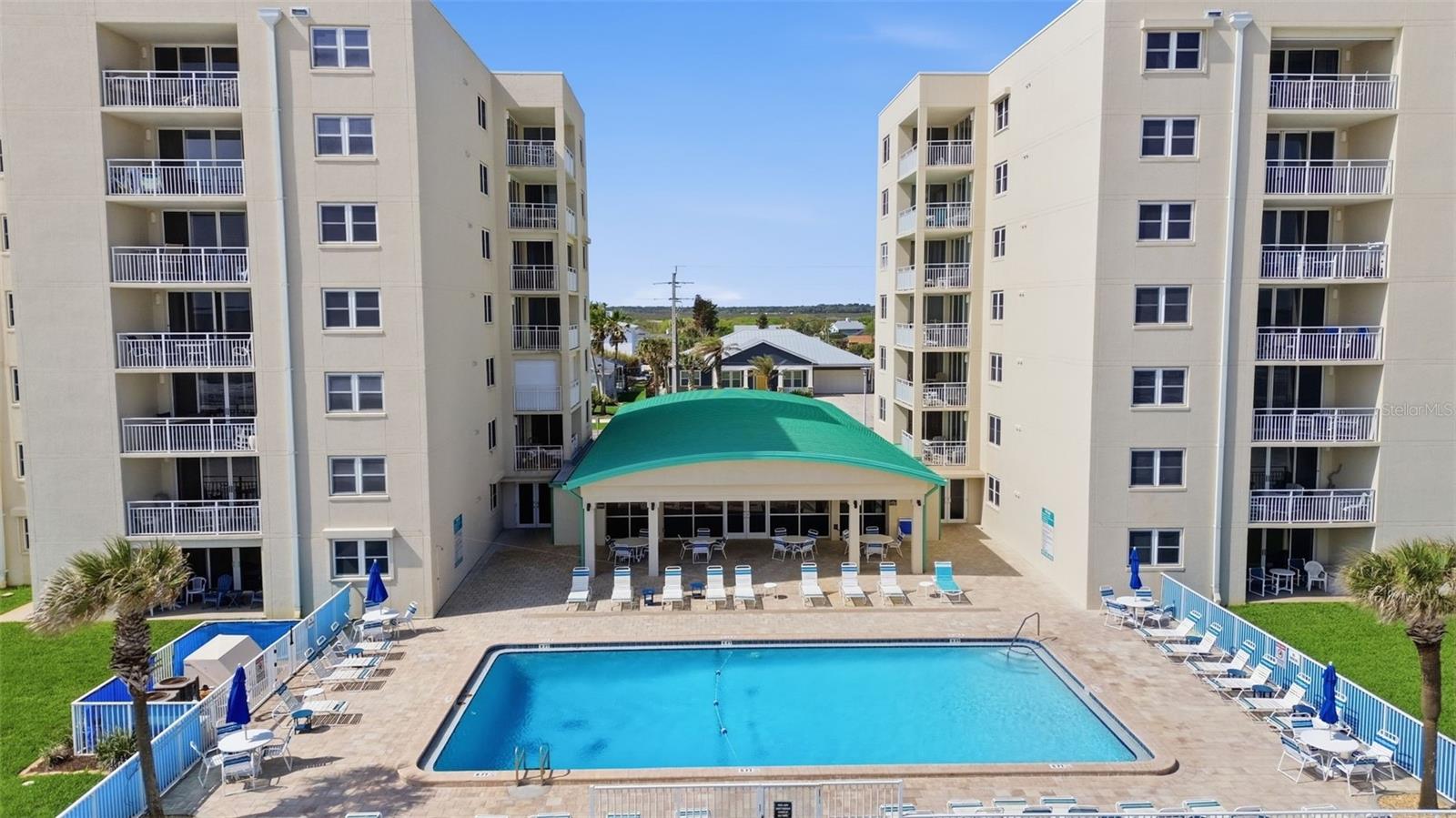 EAST WIND SOUTH & NORTH - Residential