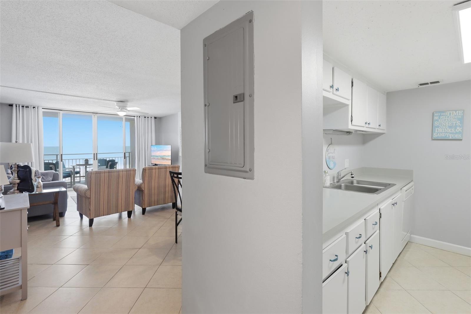 EAST WIND SOUTH & NORTH - Residential