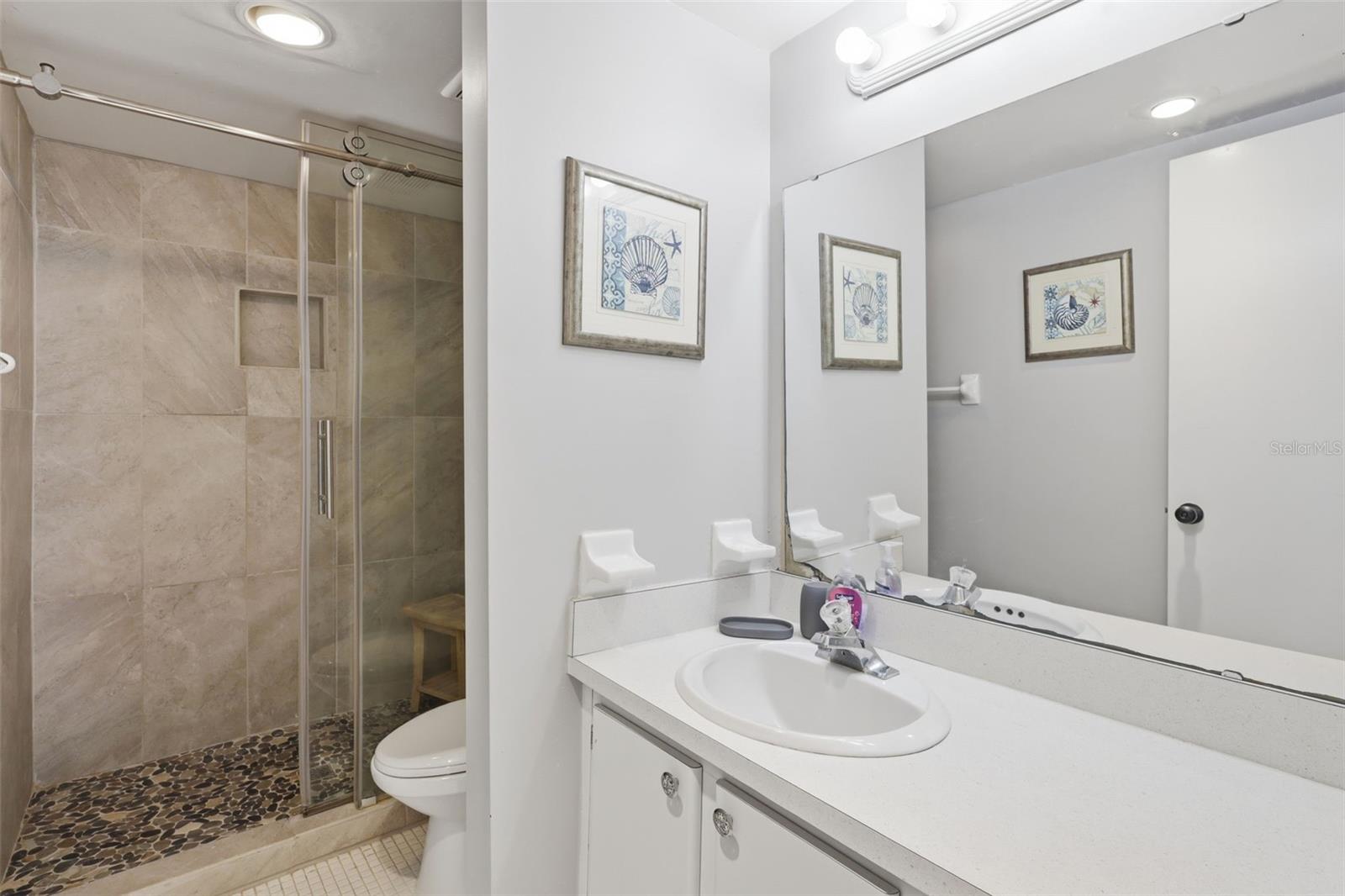 EAST WIND SOUTH & NORTH - Residential