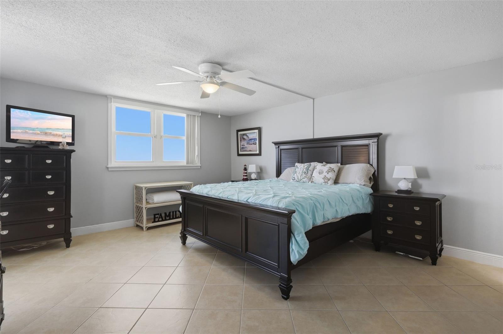 EAST WIND SOUTH & NORTH - Residential